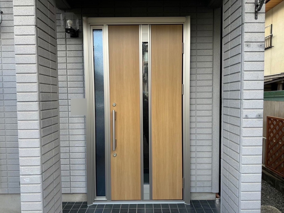 玄関まわり工事の施工後